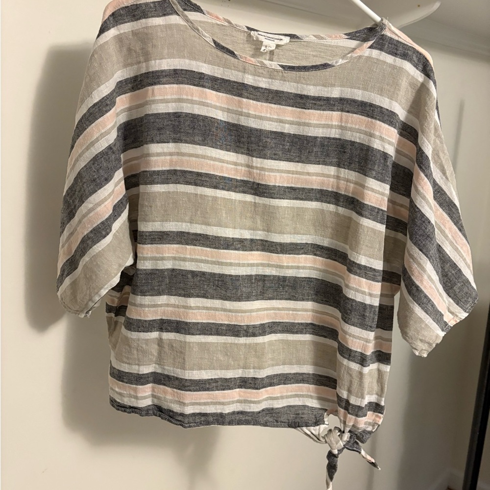 Beachlunchlounge White and Blue 3/4 Sleeve Tie Front Blouse